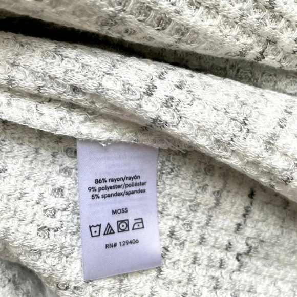 NWOT Venus Hooded Sweater Lounge Dress - Picture 3 of 4